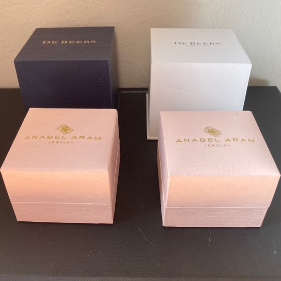 Lot of De Beers and Anabel Aram Jewelry Boxes - Picture 2 of 8